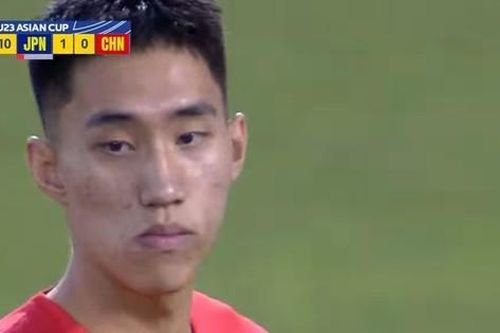 Bế tắc cùng cực, U23 Trung Quốc đưa thủ môn vào đá tiền đạo trước U23 Nhật Bản