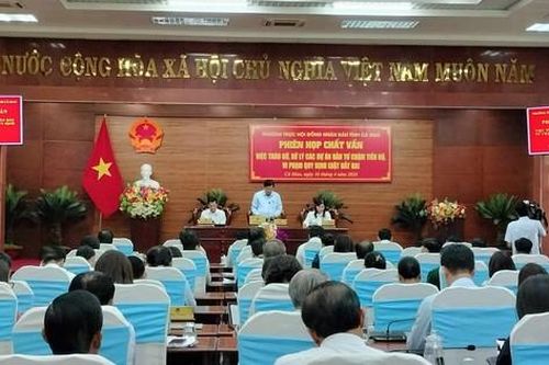 Bị chất vấn về trách nhiệm dự án chậm tiến độ, Chủ tịch Cà Mau nói 'khó giải thích'