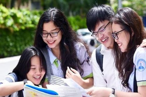 Điểm chuẩn lớp 10 chuyên của Hà Nội ba năm qua: Lớp nào, trường nào lấy cao nhất?