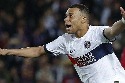 PSG ngược dòng hạ Barca: Xavi và ác mộng Mbappe