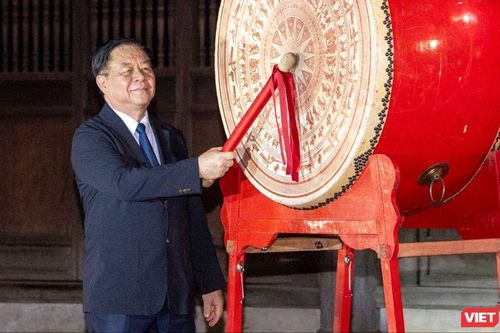 Trưởng ban Tuyên giáo Trung ương yêu cầu đẩy mạnh chuyển đổi số trong xuất bản