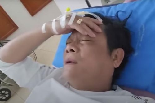 Nghệ sĩ Tấn Hoàng nhập viện