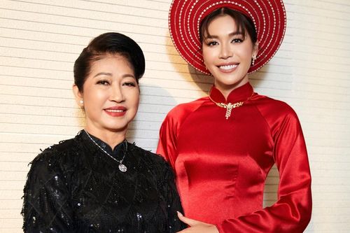 Minh Tú cảm ơn mẹ về món quà đặc biệt