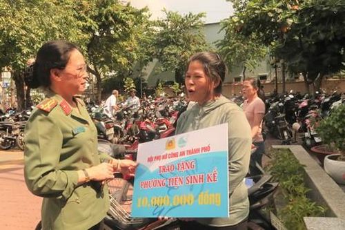Giúp phụ nữ tái hòa nhập cộng đồng vươn lên trong cuộc sống