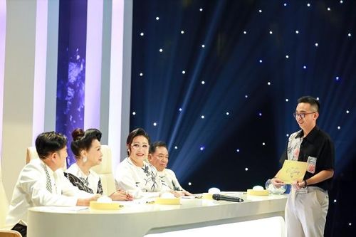 Học viện Cải lương: Dàn nghệ sĩ gạo cội tận tâm 'truyền lửa' cho các tài năng trẻ