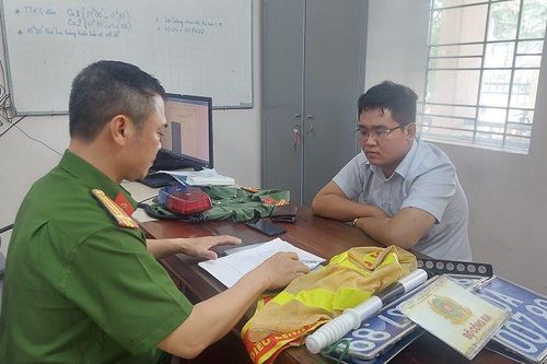 Giả danh Công an, gắn biển số xe 80A 'cho oai'