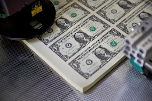 Các đồng tiền châu Á đương đầu với áp lực từ sự tăng giá mạnh của đồng USD