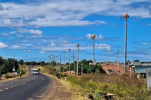 Điện lực Đức Cơ nỗ lực vì 'dòng điện đối ngoại'