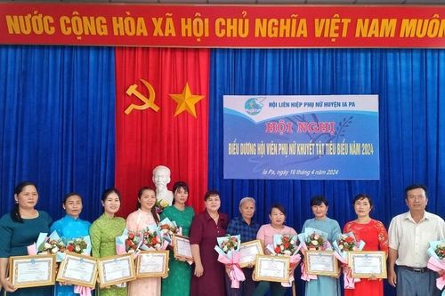 Biểu dương phụ nữ khuyết tật tiêu biểu huyện Ia Pa