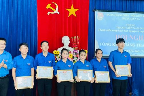 Ayun Pa: Khen thưởng 16 tập thể, cá nhân trong Tháng Thanh niên