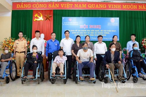 Chung tay chăm lo người khuyết tật