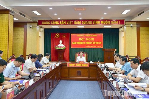 Ban Thường vụ Tỉnh ủy họp kỳ thứ 49