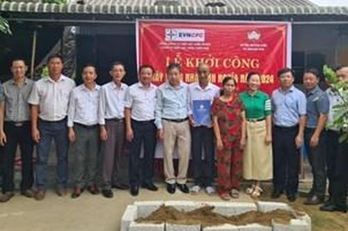 Khởi công xây nhà cho hộ nghèo ở Quảng Điền