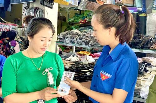 Lào Cai chi hơn 600 triệu đồng thí điểm mô hình xã chuyển đổi số