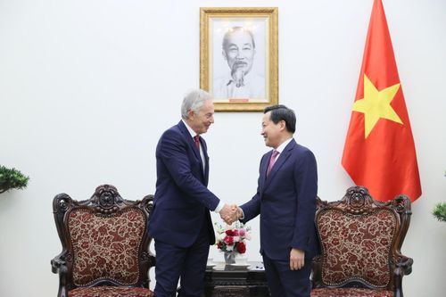 Phó Thủ tướng Lê Minh Khái tiếp cựu Thủ tướng Anh Tony Blair