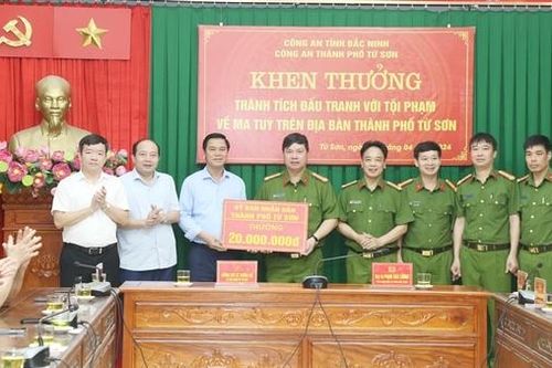 Công an TP Từ Sơn được khen thưởng vì triệt phá điểm ma túy phức tạp trong khu dân cư