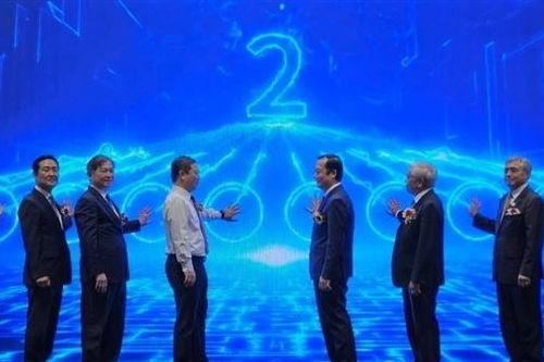 Doanh nghiệp trong nước và quốc tế trao đổi giải pháp phát triển đô thị thông minh