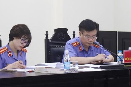 Chủ tịch Tập đoàn Vimedimex bị đề nghị từ 30 - 36 tháng tù treo