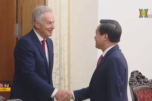 Phó thủ tướng Lê Minh Khái tiếp cựu Thủ tướng Anh
