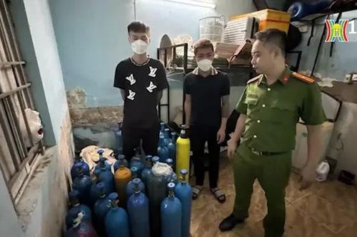 Triệt phá kho chứa bình khí cười