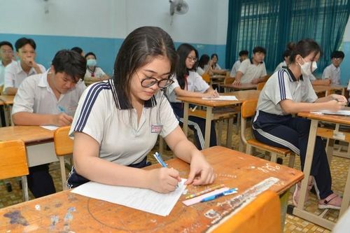 Phân luồng học sinh: Các trường đang mắc bệnh 'hữu danh, vô thực'?