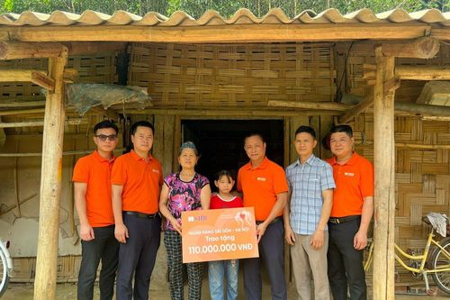 Hỗ trợ 112 triệu đồng xây nhà và tặng học bổng cho một học sinh lớp 5 tại Cao Bằng