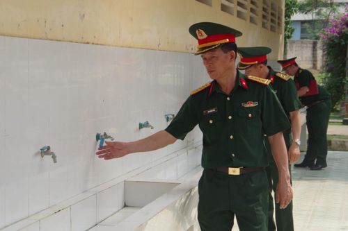 Bộ Chỉ huy Quân sự tỉnh kiểm tra công tác huấn luyện chiến sĩ mới tại Tiểu đoàn Bộ binh 5