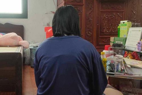 Bé gái 12 tuổi ở Hà Nội sinh con do bị hiếp dâm: Công an lấy mẫu ADN điều tra