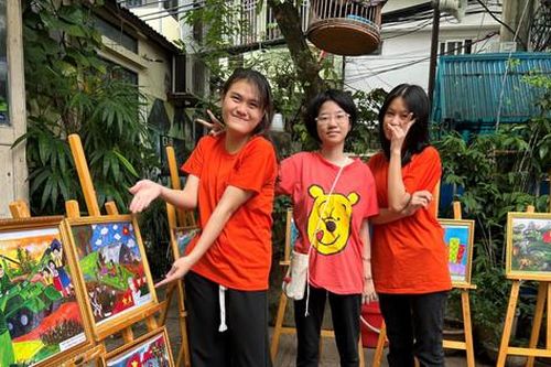 Lễ hội tháng 4 của thầy, trò trường trẻ em khuyết tật Xã Đàn