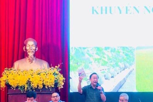 Hơn 200 hộ nông dân, chủ trang trại huyện Ứng Hòa dự diễn đàn nhịp cầu nhà nông