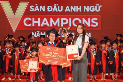 Gần 300 thí sinh tham dự vòng chung kết cuộc thi 'Sàn đấu Anh ngữ V - Champions'