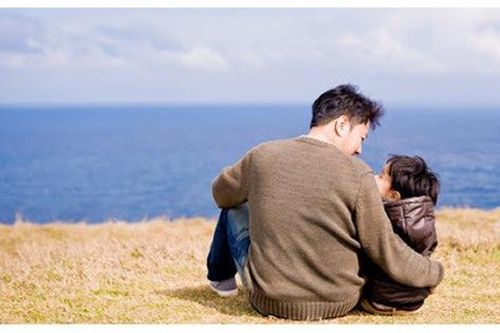 Những đứa trẻ lớn lên thành công, cha của chúng đều có 7 đặc điểm điển hình này