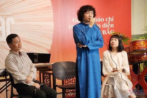 Nghệ sĩ cello người Mỹ trình diễn dân ca Việt Nam trong đêm nhạc 'Về Kinh Bắc'