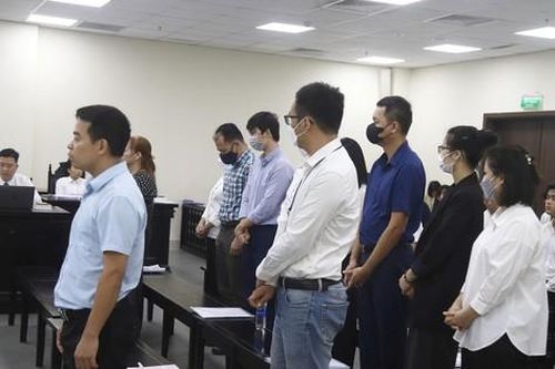 Nhiều người có liên quan trong vụ xét xử cựu Chủ tịch Vimedimex vắng mặt