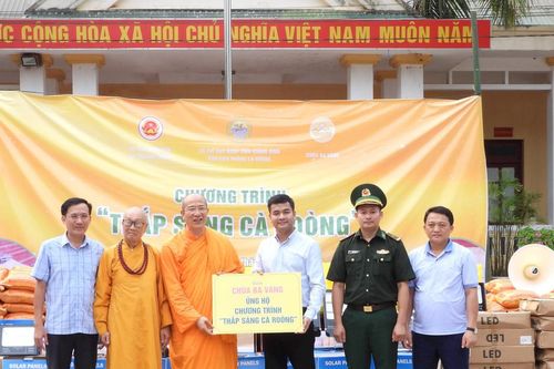 Cùng chung tay 'thắp sáng Cà Roòng'