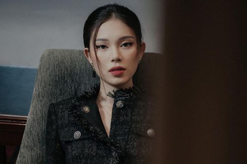 'Dâu hào môn' Việt mặc như tài phiệt Hàn