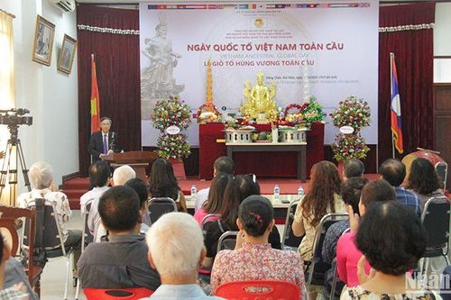 Trang trọng Lễ Giỗ Tổ Hùng Vương tại Lào