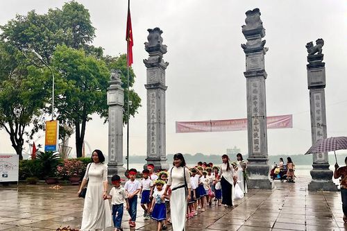 Nhân ngày Giỗ Tổ Hùng Vương - nhớ về Thủy tổ nước Nam
