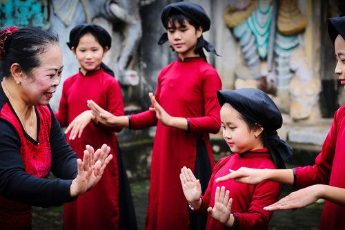 Giỗ tổ Hùng Vương - Lễ hội Đền Hùng 2024: Trầm tích văn hóa làng cổ Hùng Lô