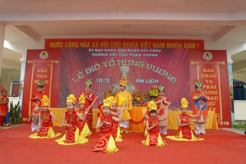 Trường học Đà Nẵng sôi nổi hoạt động trong ngày Giỗ Tổ Hùng Vương