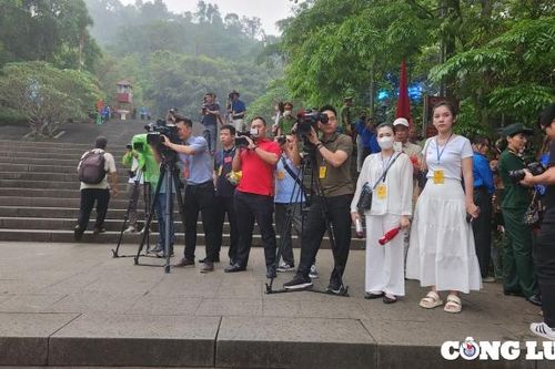 Hơn 250 phóng viên, nhà báo tác nghiệp tại Lễ hội Đền Hùng 2024