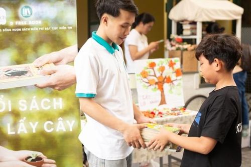 Thư viện D Free Book: Mang đến hành trình mới cho những cuốn sách cũ