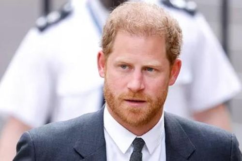 Harry từ bỏ quyền cư trú ở Anh