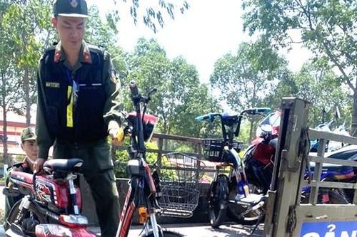 Bãi giữ xe ở Bình Dương quá tải vì người vi phạm 'bị bắt là bỏ phương tiện'