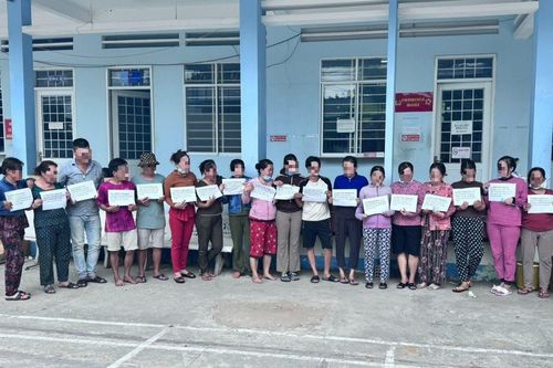 Triệt phá tụ điểm đánh bạc ăn tiền có nhiều phụ nữ tham gia