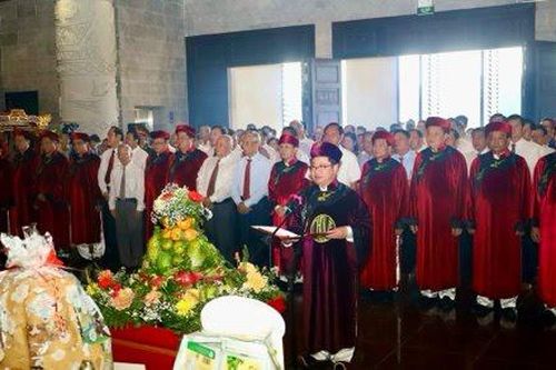 Cần Thơ: Long trọng Lễ dâng hương tại Đền thờ Vua Hùng