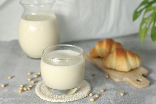 Phạm 4 điều kiêng kỵ khiến nhiều người ngộ độc khi uống sữa