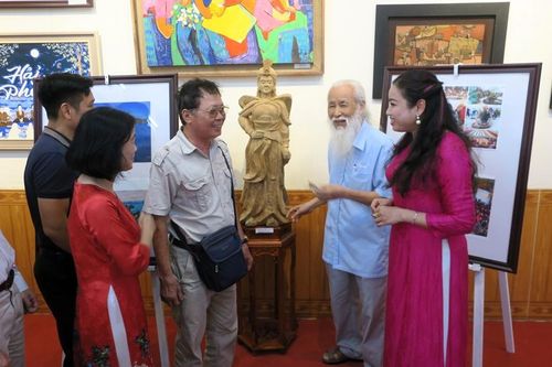 Khai mạc trưng bày ảnh nghệ thuật, mỹ thuật 'Hải Phòng – Kết nối miền di sản'