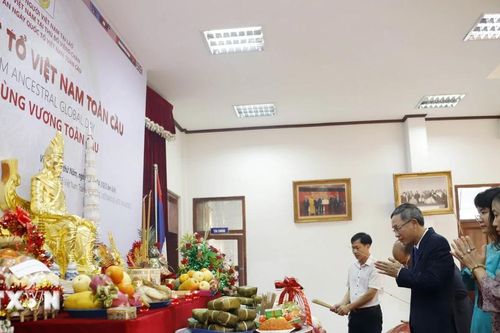 Kiều bào tại đất nước Triệu Voi luôn ghi nhớ công ơn của các vua Hùng