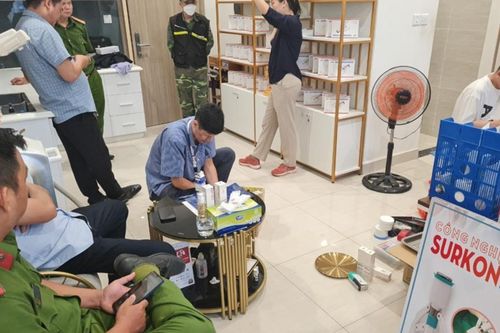 Tp.HCM: Đột nhập phòng khám 'chui' trong chung cư